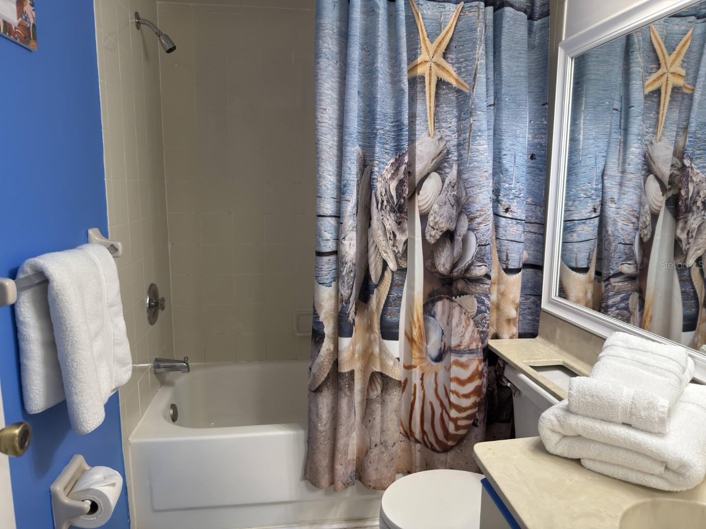 SHOREWALK BATH & TENNIS CLUB 3 - Residential