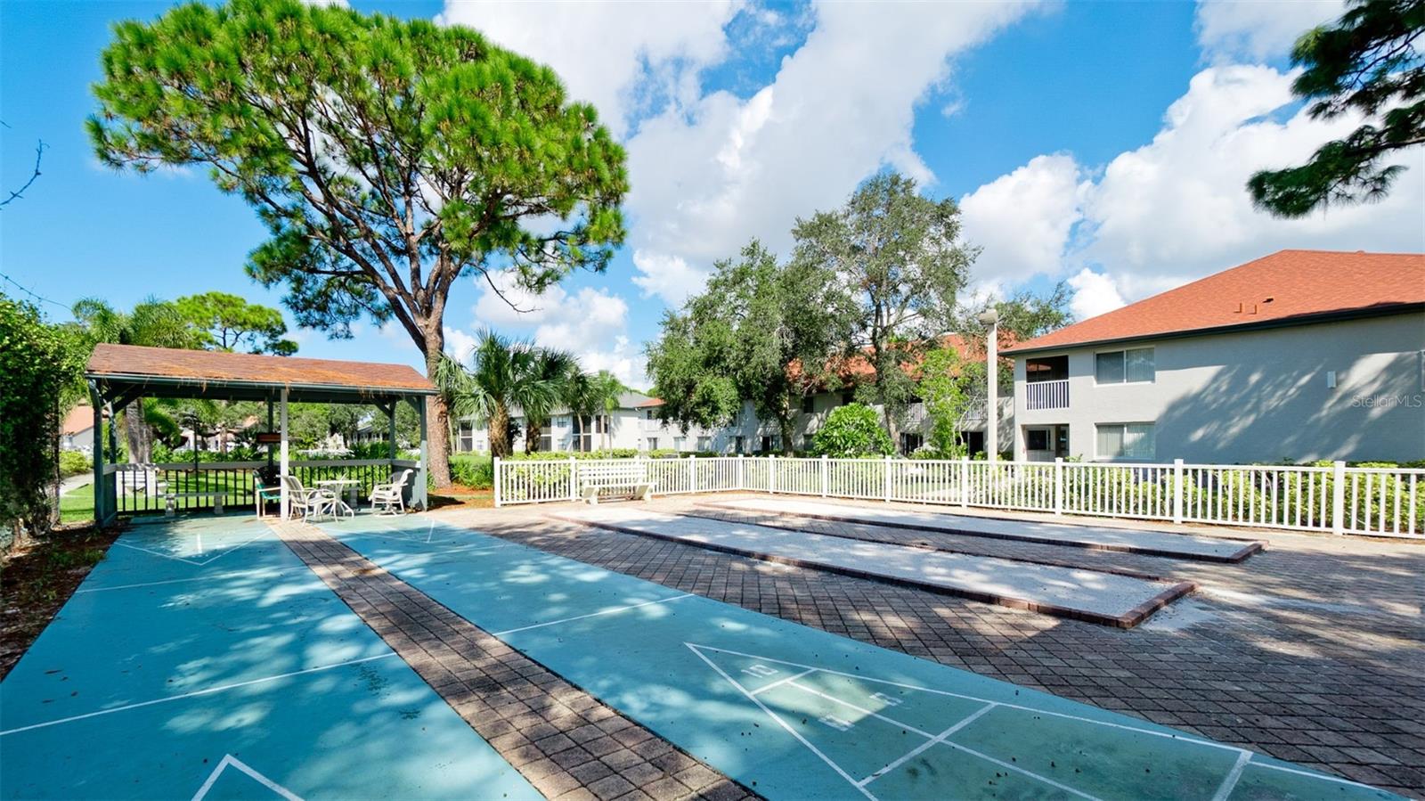 SHOREWALK BATH & TENNIS CLUB 3 - Residential