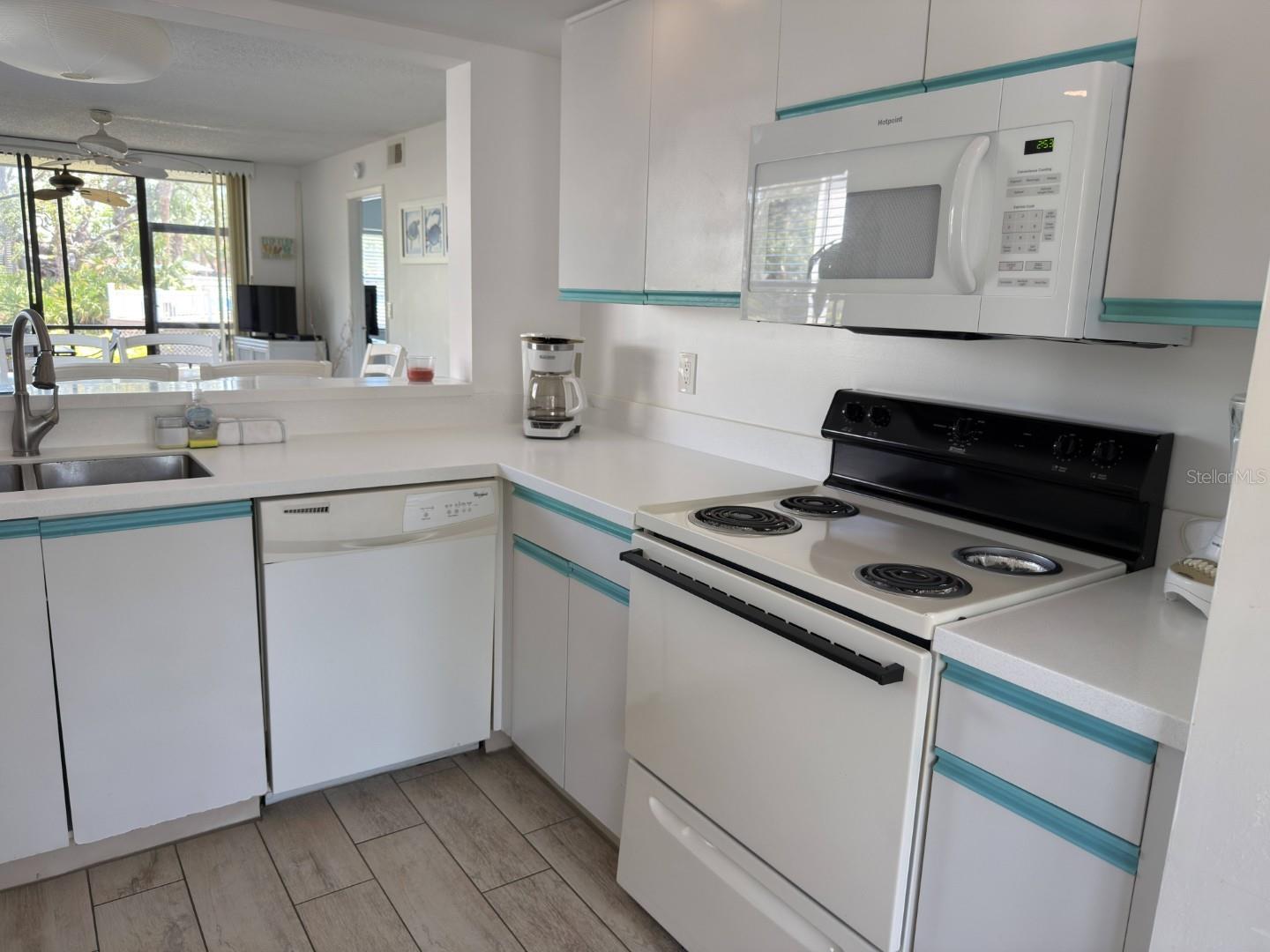 SHOREWALK BATH & TENNIS CLUB 3 - Residential