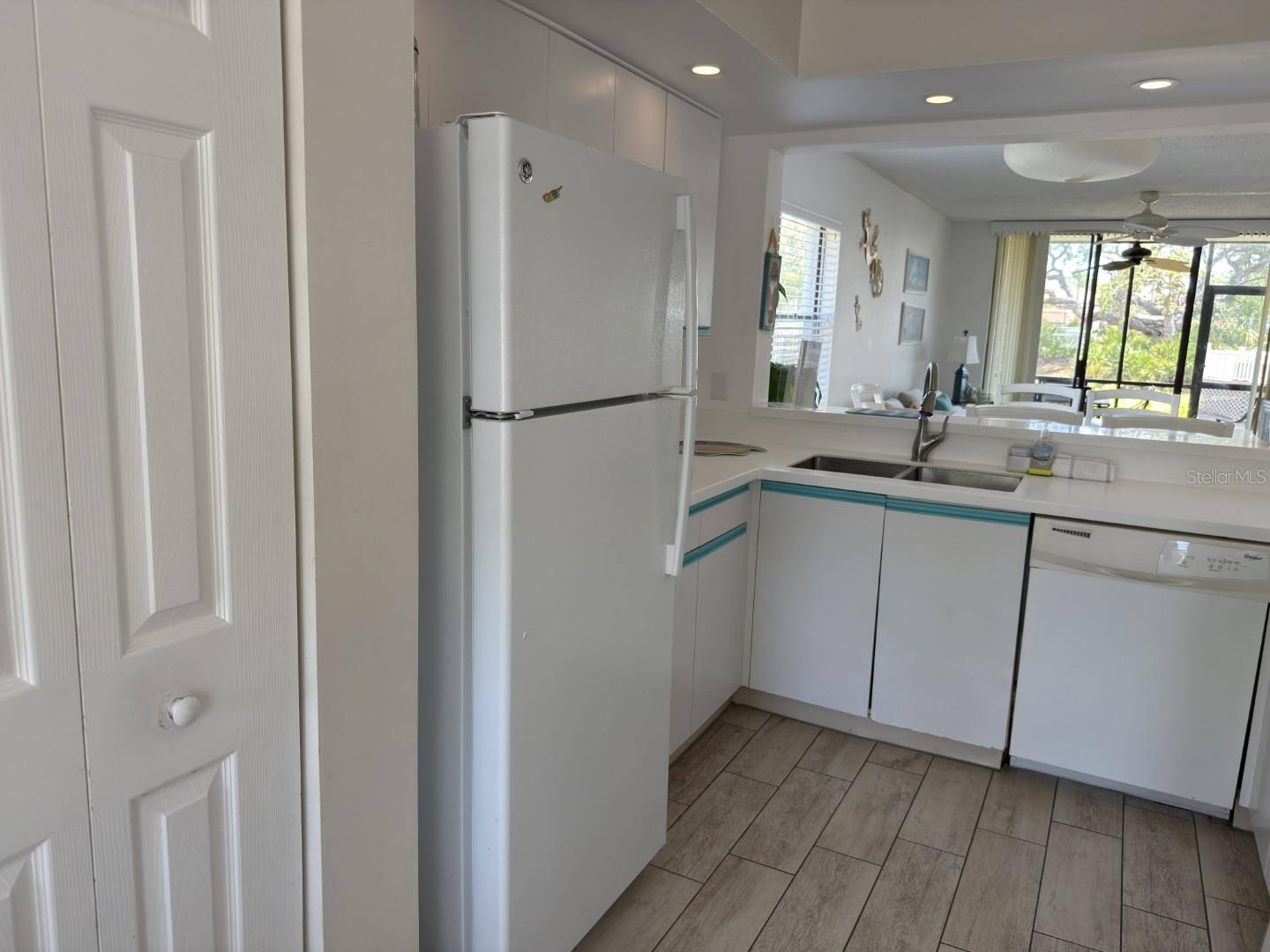 SHOREWALK BATH & TENNIS CLUB 3 - Residential