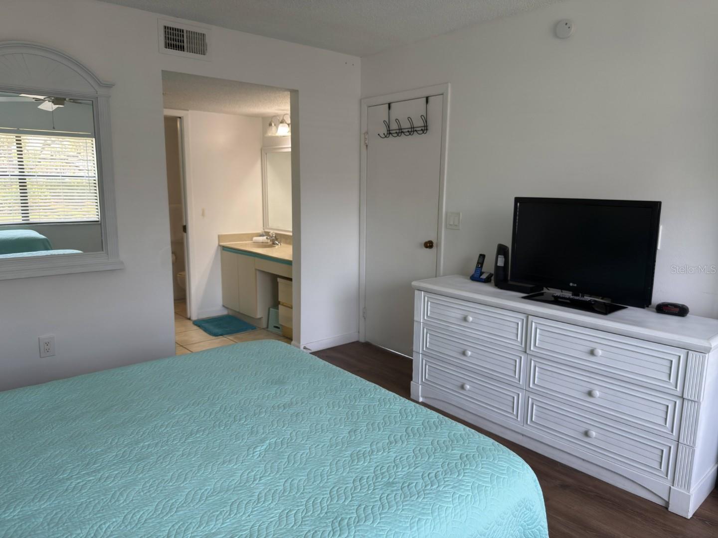 SHOREWALK BATH & TENNIS CLUB 3 - Residential