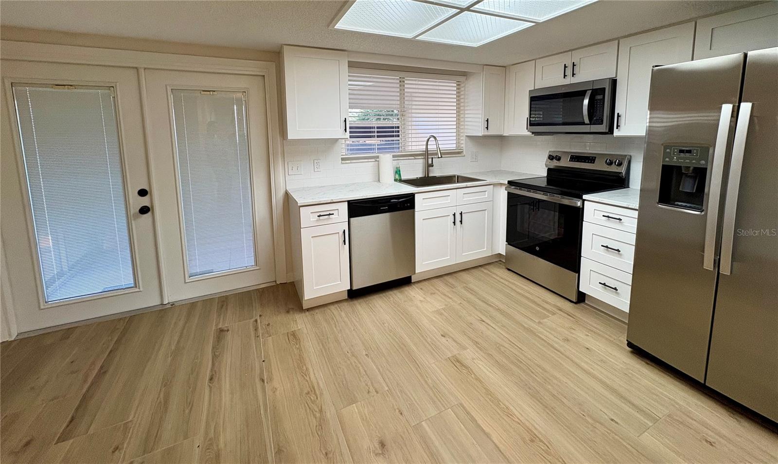 COUNTRY RIDGE ADD - Residential