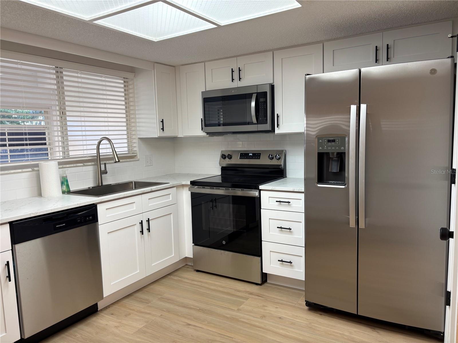 COUNTRY RIDGE ADD - Residential