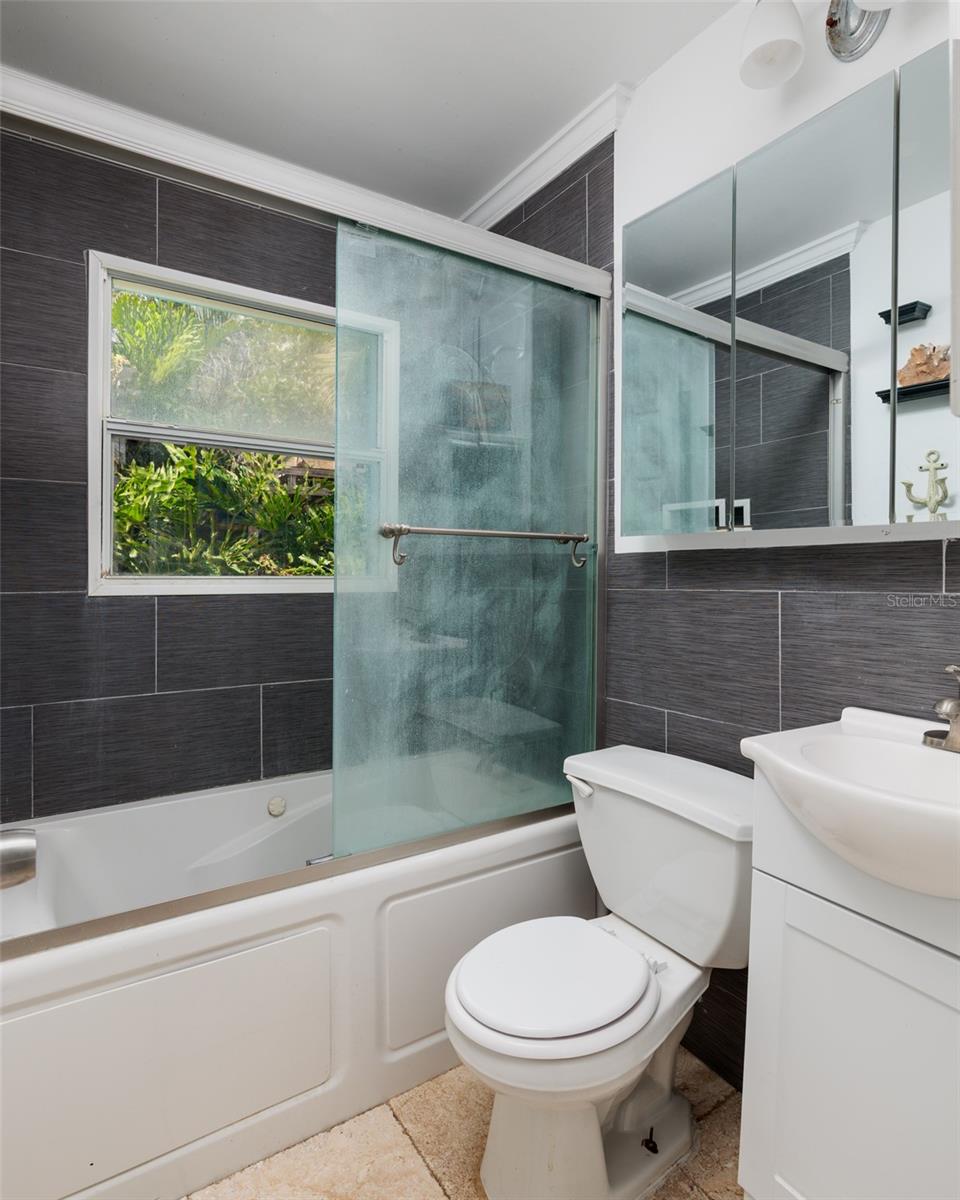 SUN PLAZA ISLES - Residential