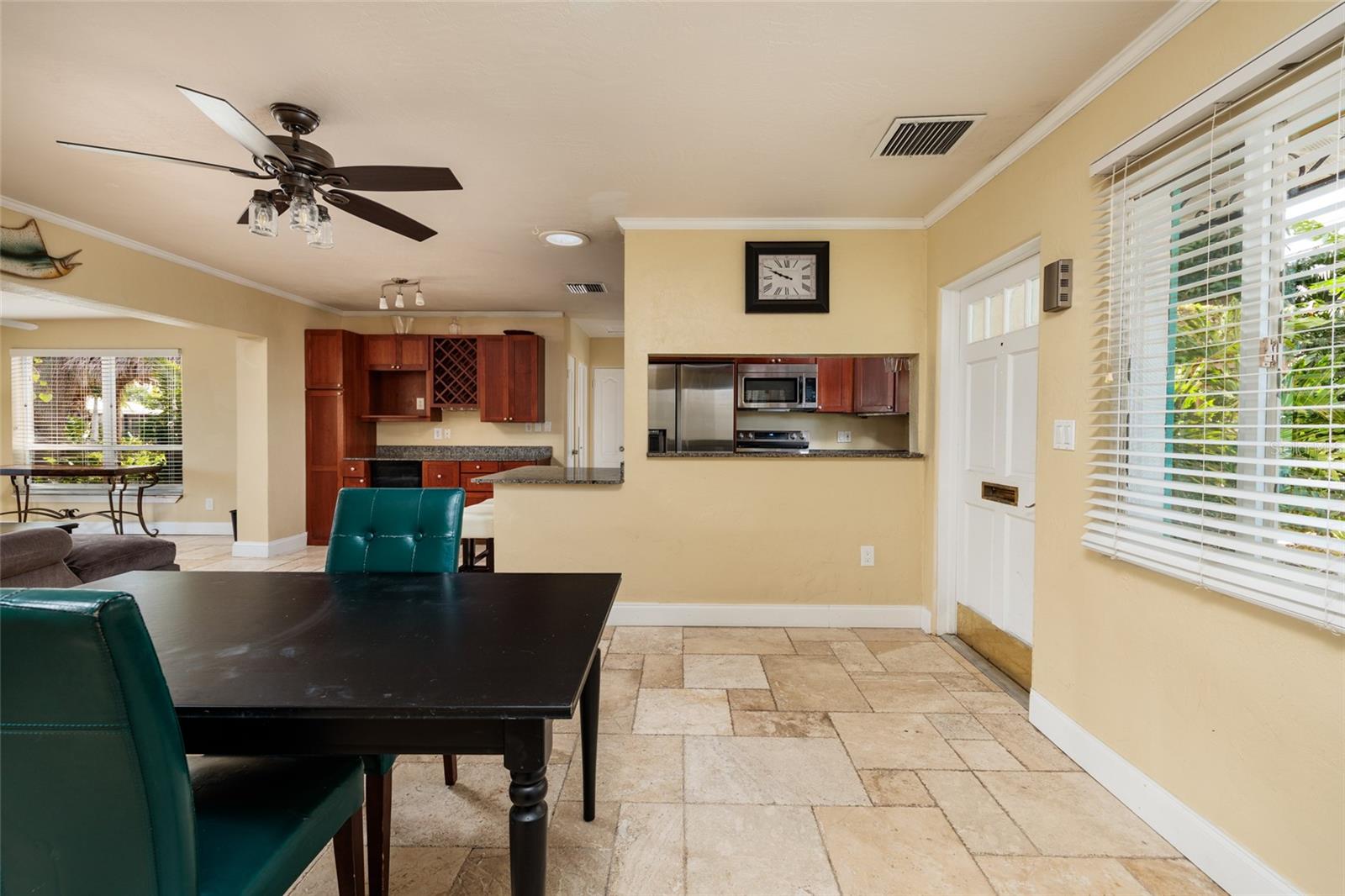 SUN PLAZA ISLES - Residential