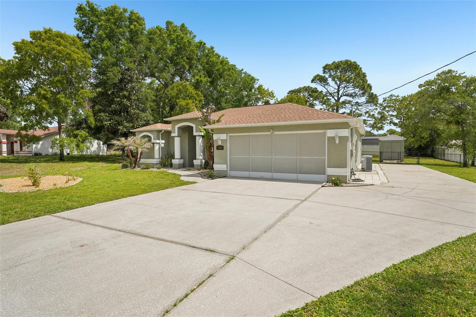 2016 ALAMEDA DRIVE