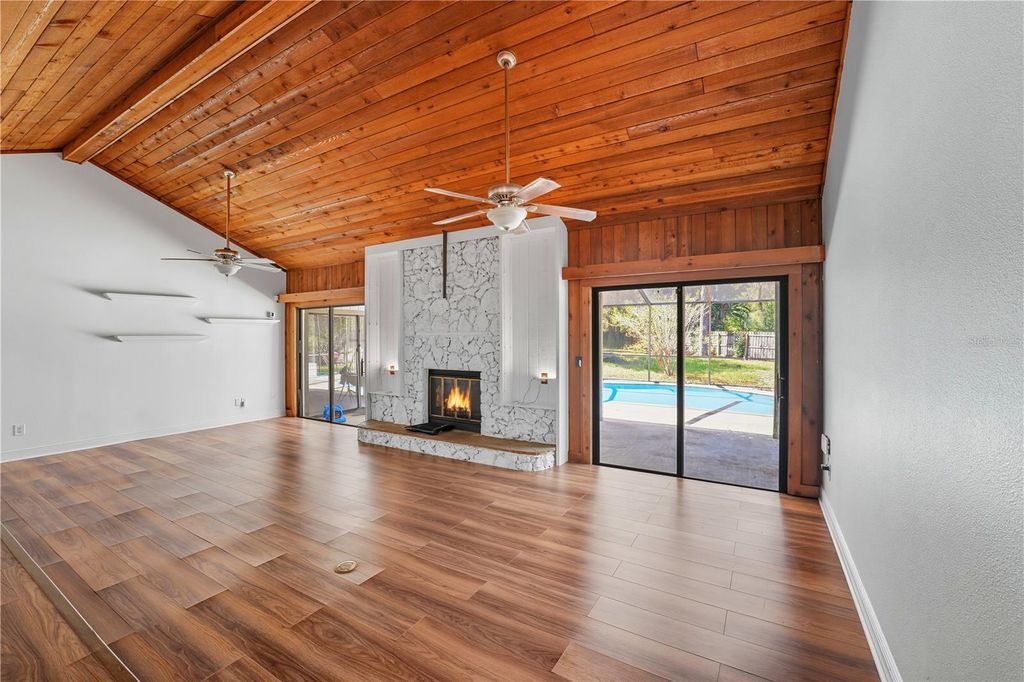 Photo of 416 Haverlake Circle, Apopka, FL 32712 (MLS # O6401399)