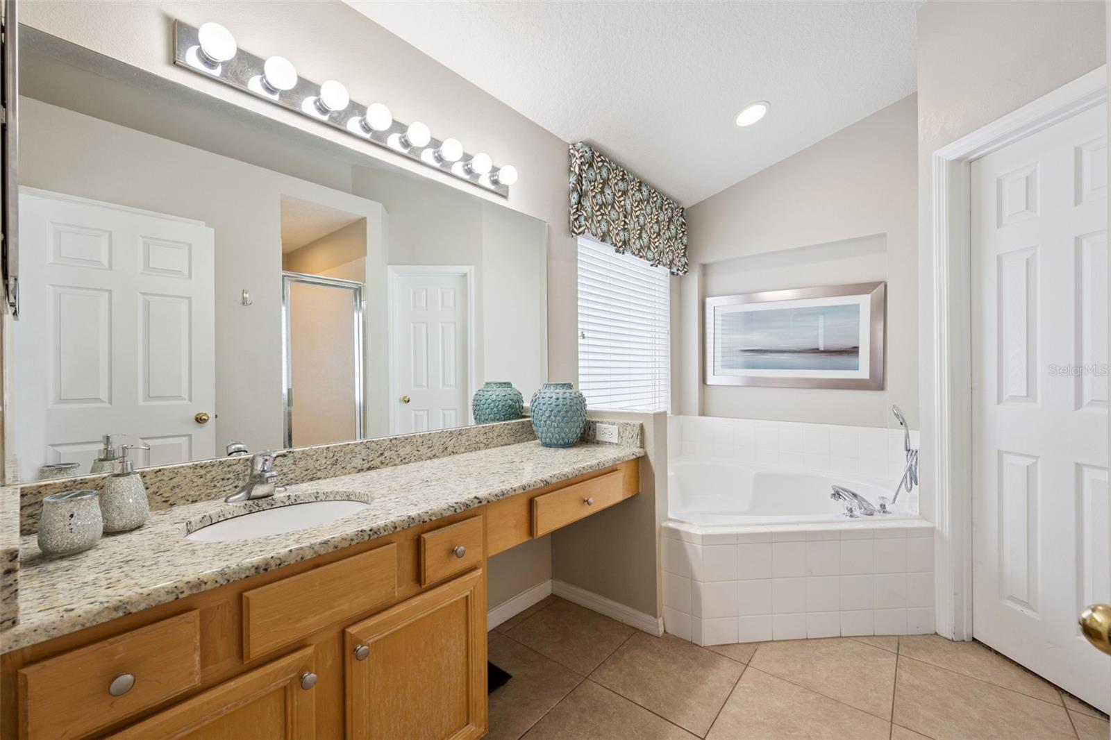 EMERALD ISLAND RESORT PH 3 - Residential