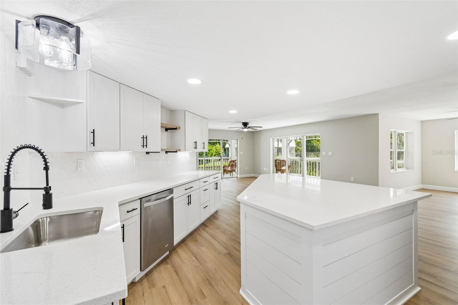 2533 DOLLY BAY DRIVE 101