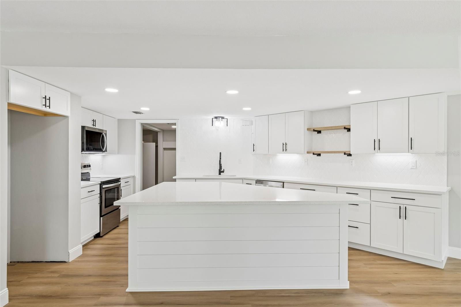 2533 DOLLY BAY DRIVE 101