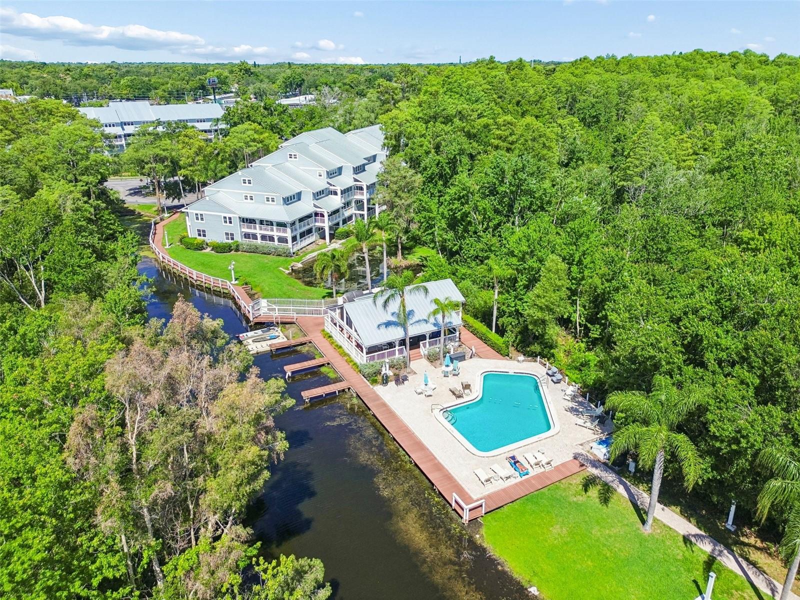 DOLLY BAY A VILLAGE ON LAKE TARPON - Residential
