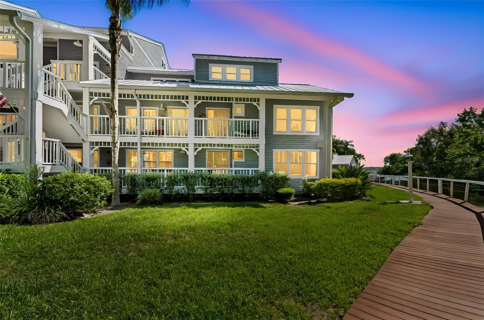 DOLLY BAY A VILLAGE ON LAKE TARPON - Residential
