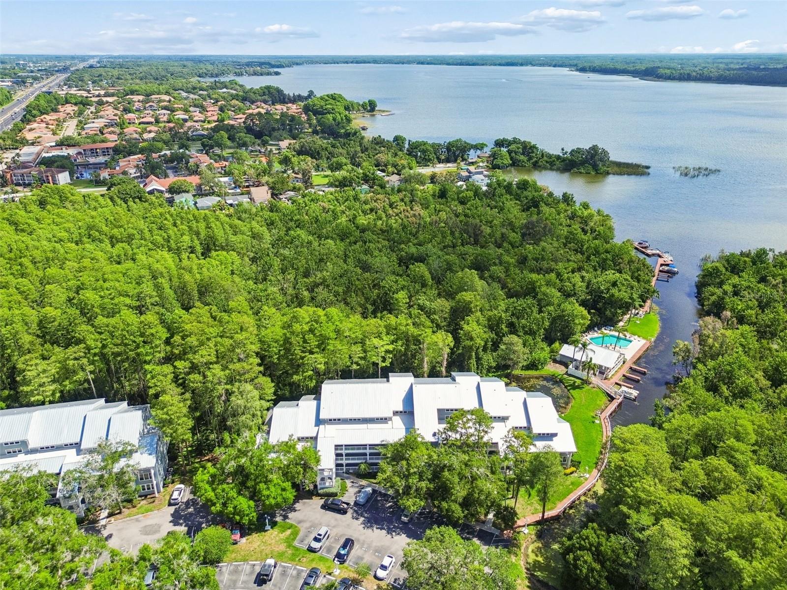 DOLLY BAY A VILLAGE ON LAKE TARPON - Residential