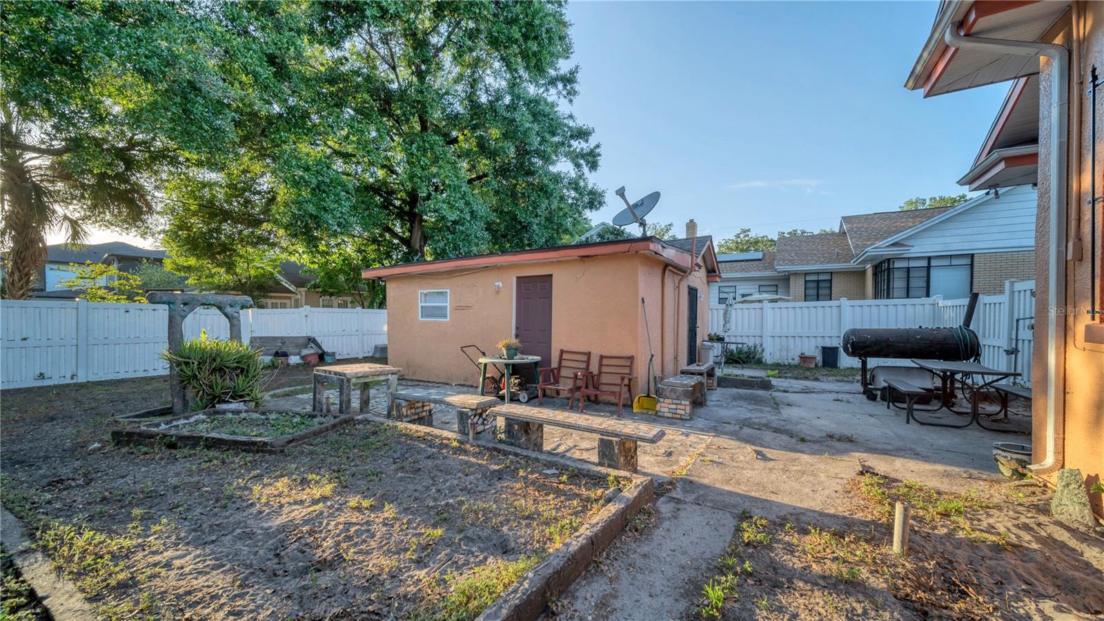 RIDGEWOOD PARK - Residential