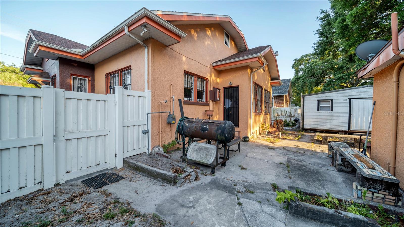 RIDGEWOOD PARK - Residential