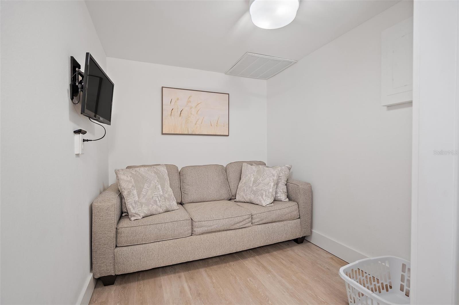 KIPPS COLONY AT PASADENA YACHT/CNTRY CLUB - Residential