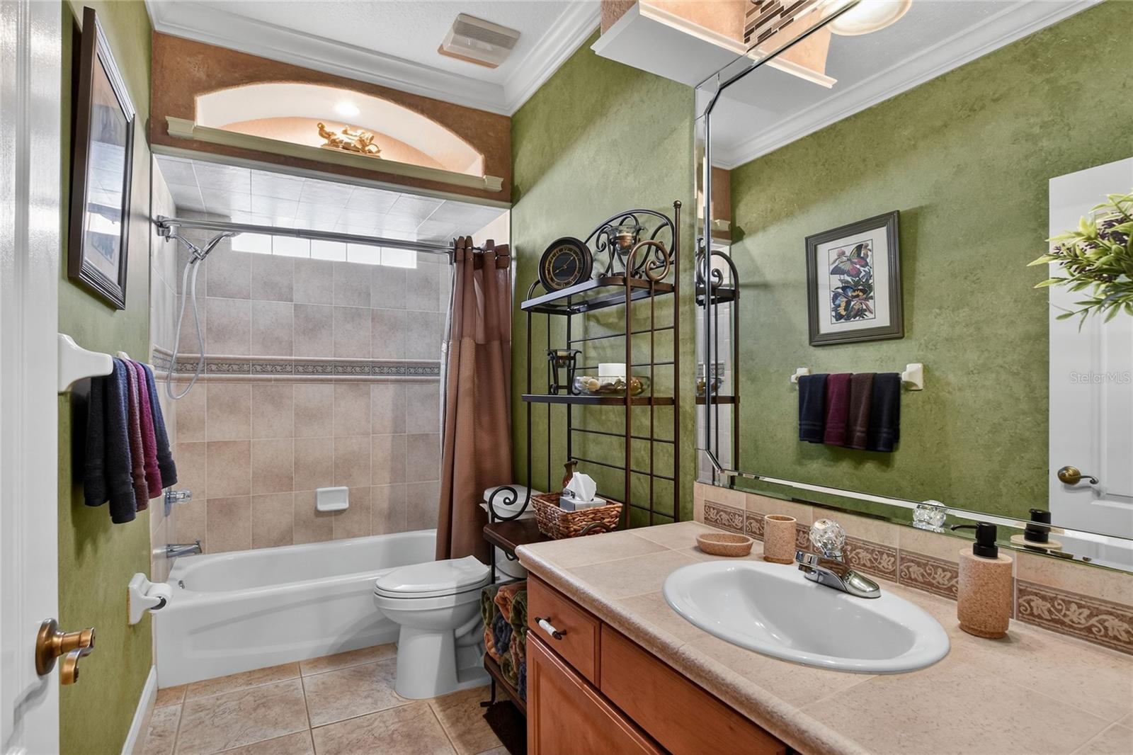 LAKE BESS COUNTRY CLUB - Residential