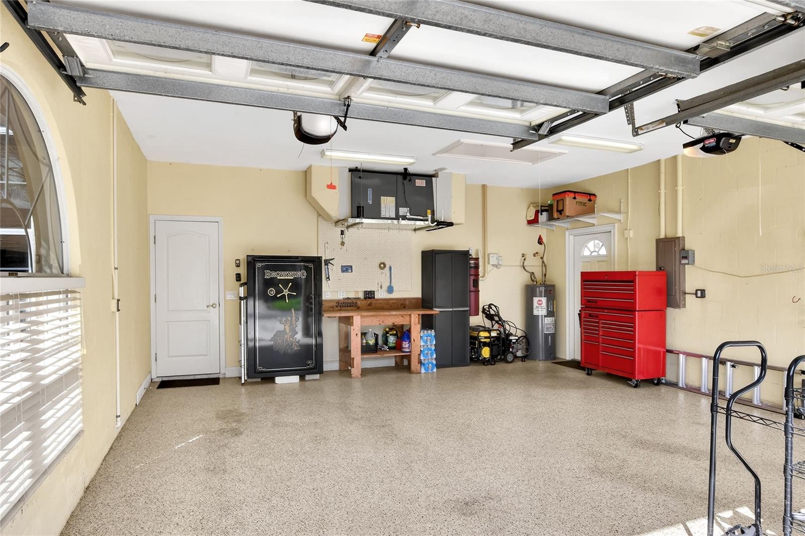 LAKE BESS COUNTRY CLUB - Residential