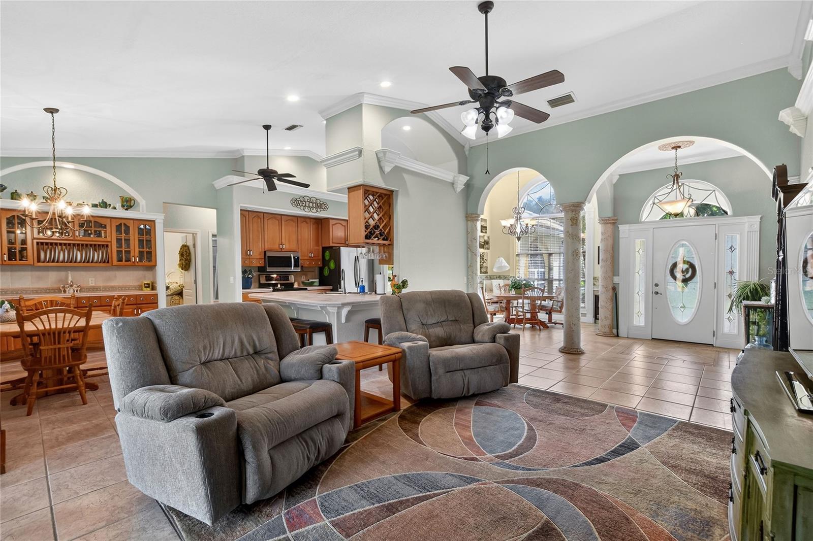 LAKE BESS COUNTRY CLUB - Residential