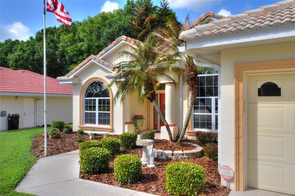 Photo of 212 Golf Aire Boulevard, Winter Haven, FL 33884 (MLS # L4960757)