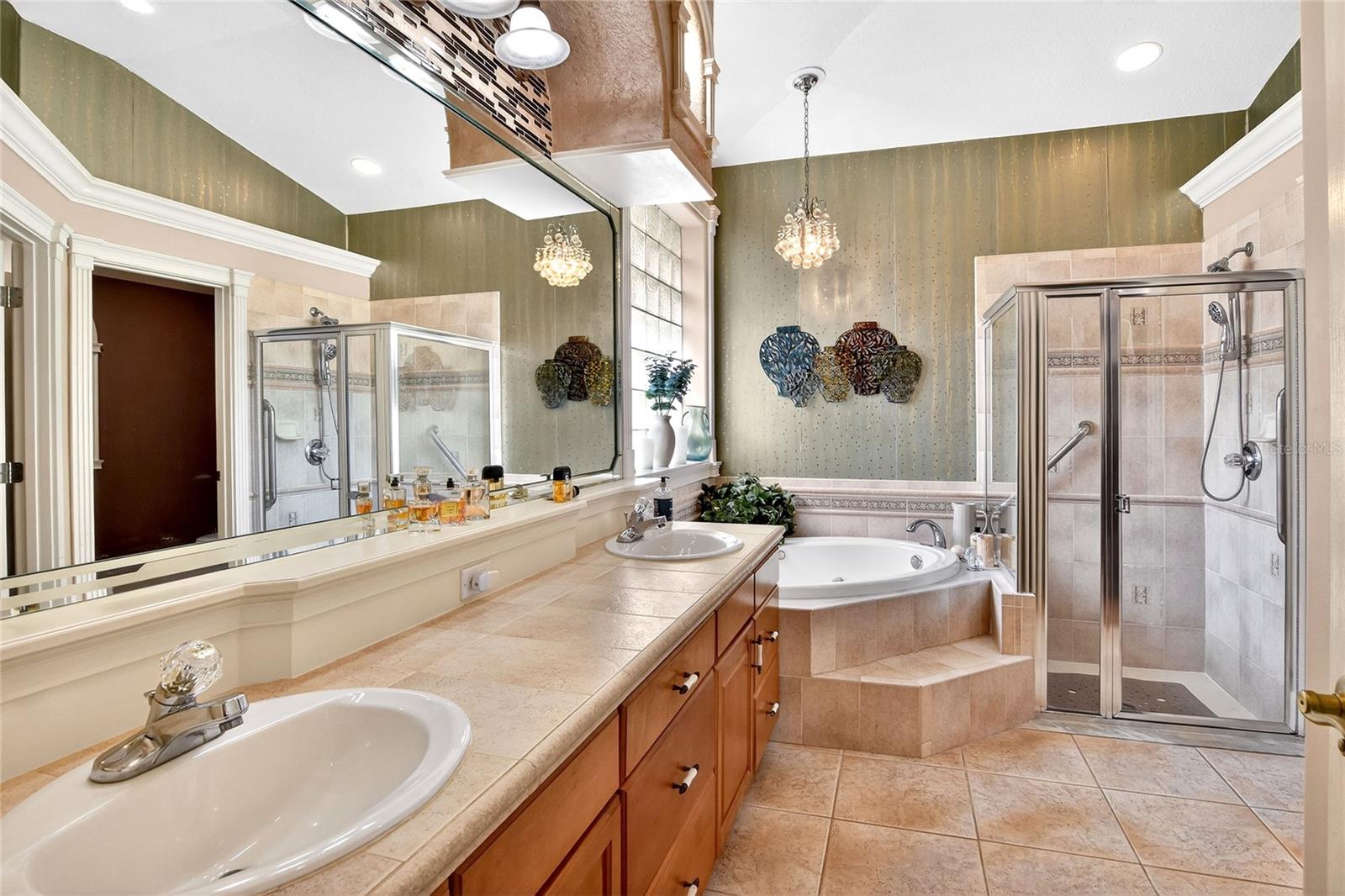 LAKE BESS COUNTRY CLUB - Residential