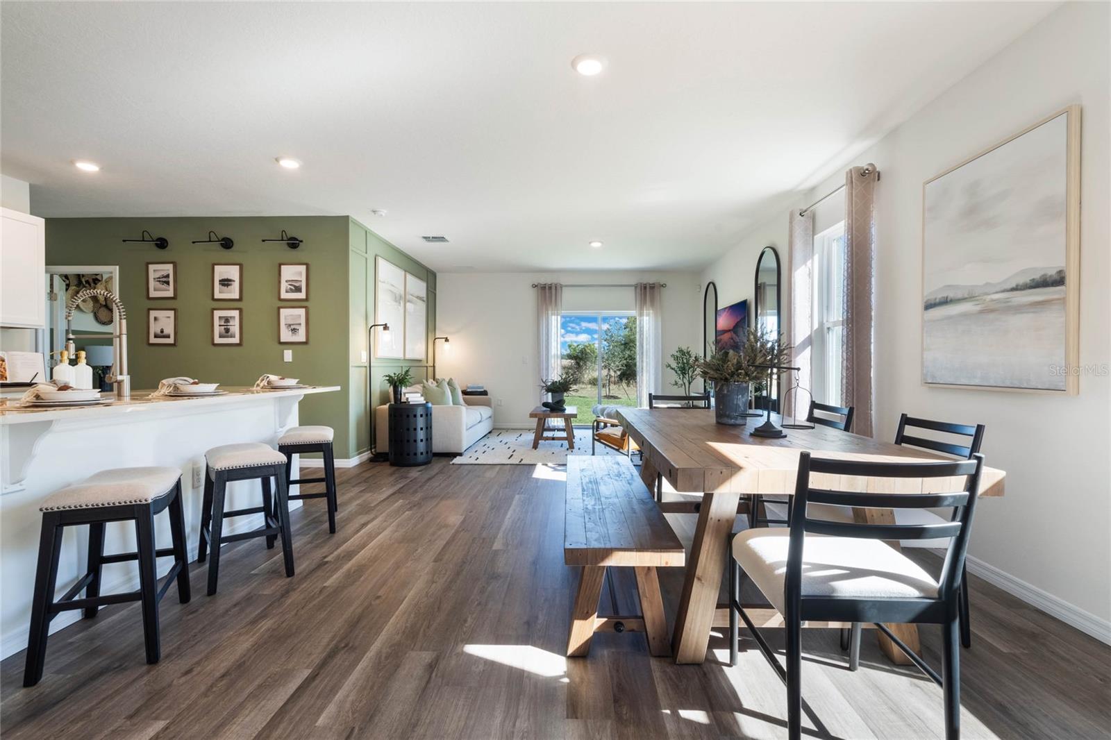 AVALON PARK TAVARES - Residential