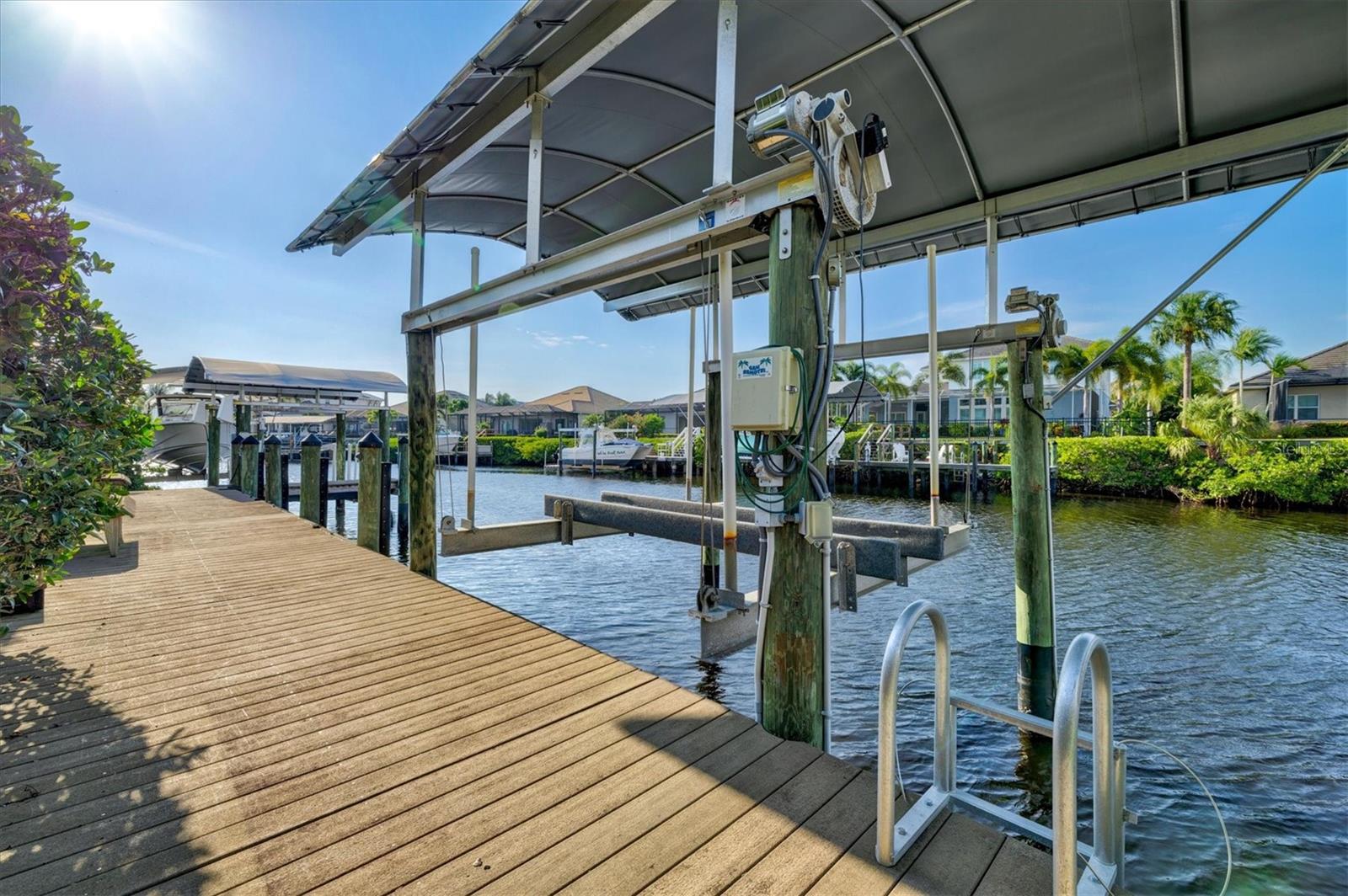 HARBOUR WALK - Residential