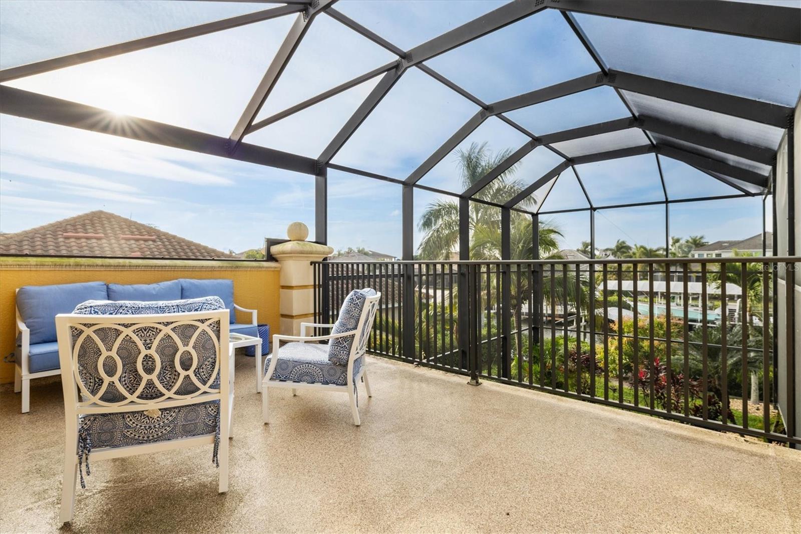 HARBOUR WALK - Residential