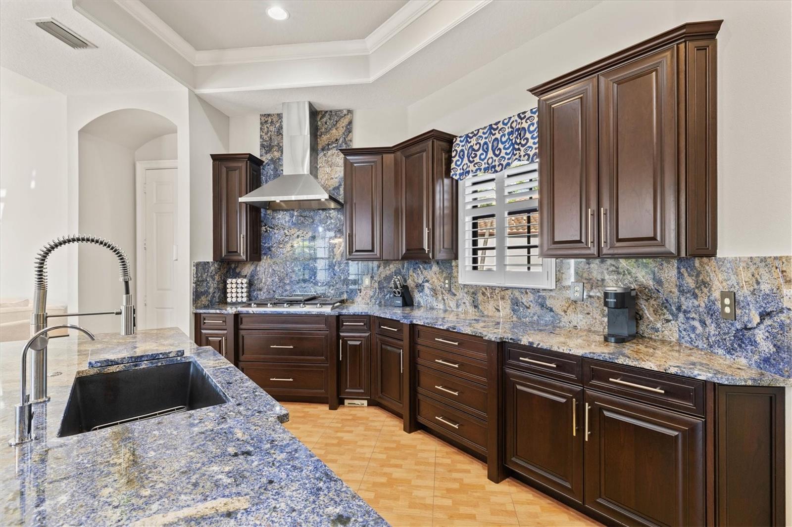 HARBOUR WALK - Residential