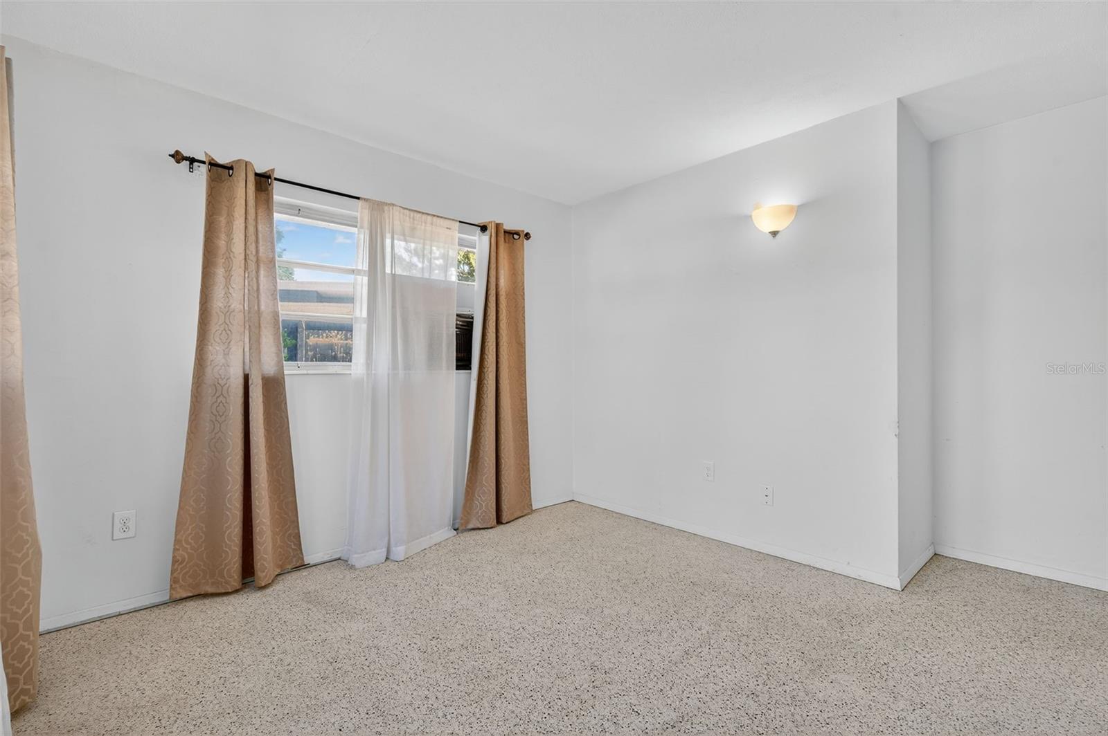 WESTGATE MNR - Residential