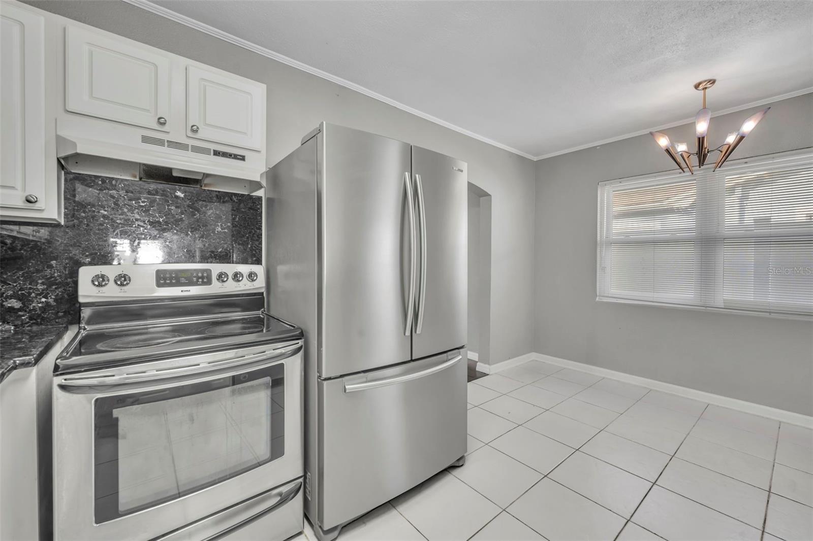 COLONIAL GROVE ESTATES - Residential Lease