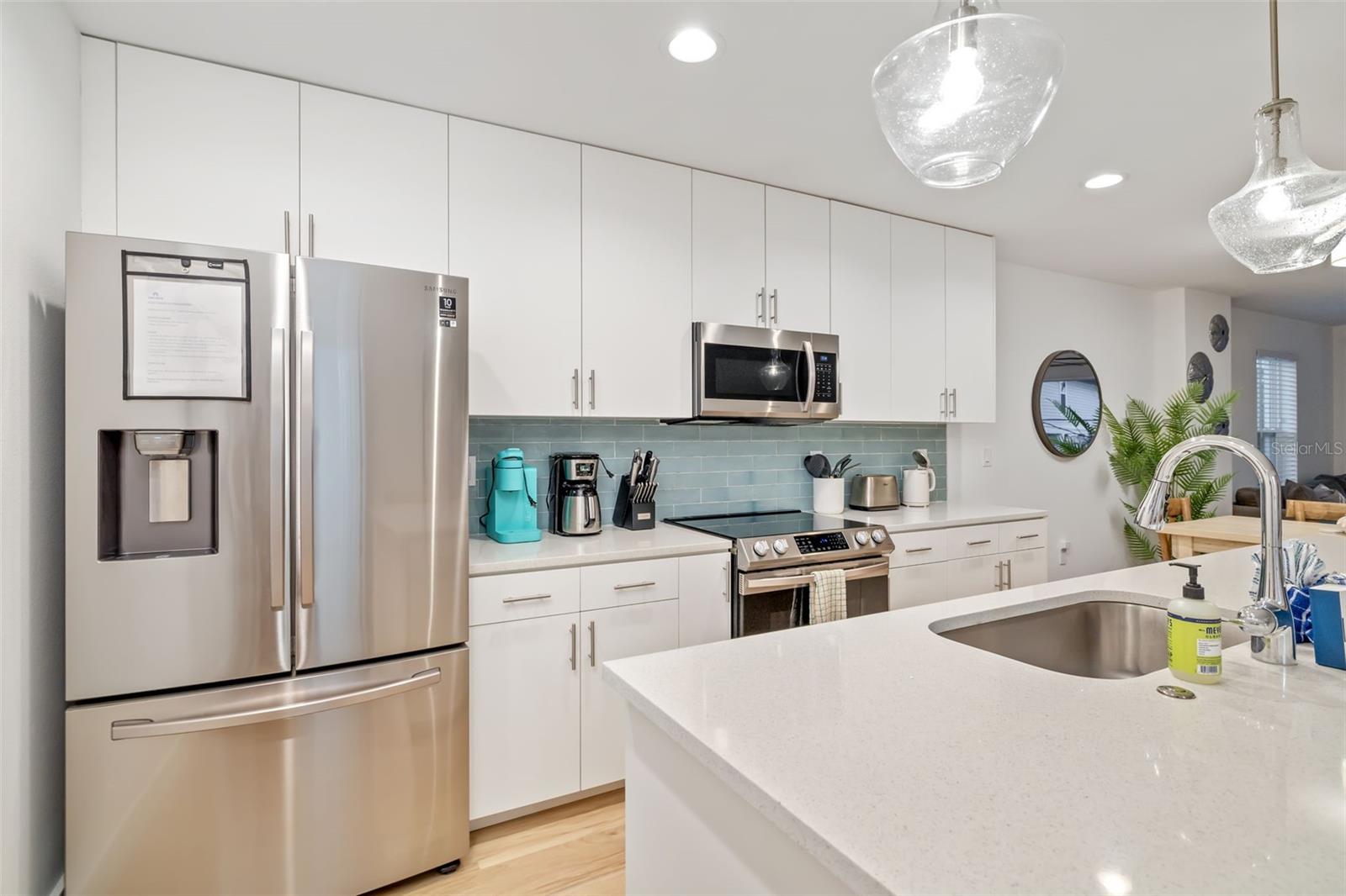 MADEIRA DEL MAR CONDO - Residential