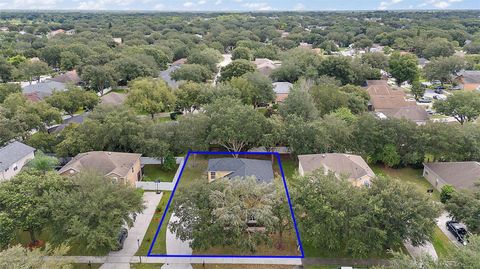 A home in APOPKA