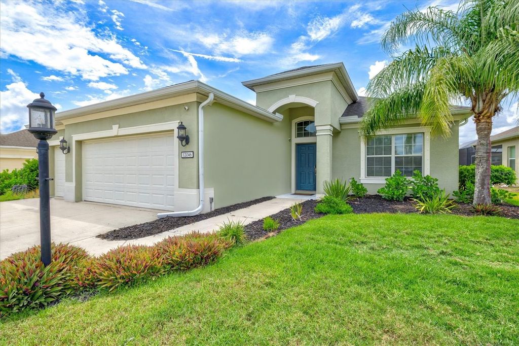 Photo of 12046 Forest Park Circle, Bradenton, FL 34211 (MLS # A4659247)