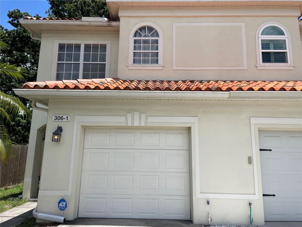 Photo of 306 S Arrawana Avenue, Tampa, FL 33609 (MLS # TB8546963)