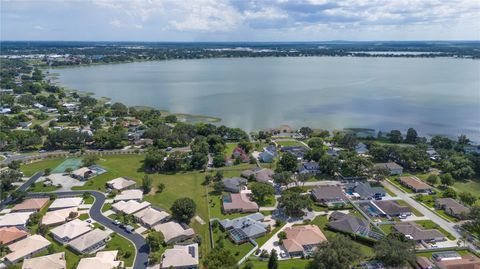 A home in AUBURNDALE