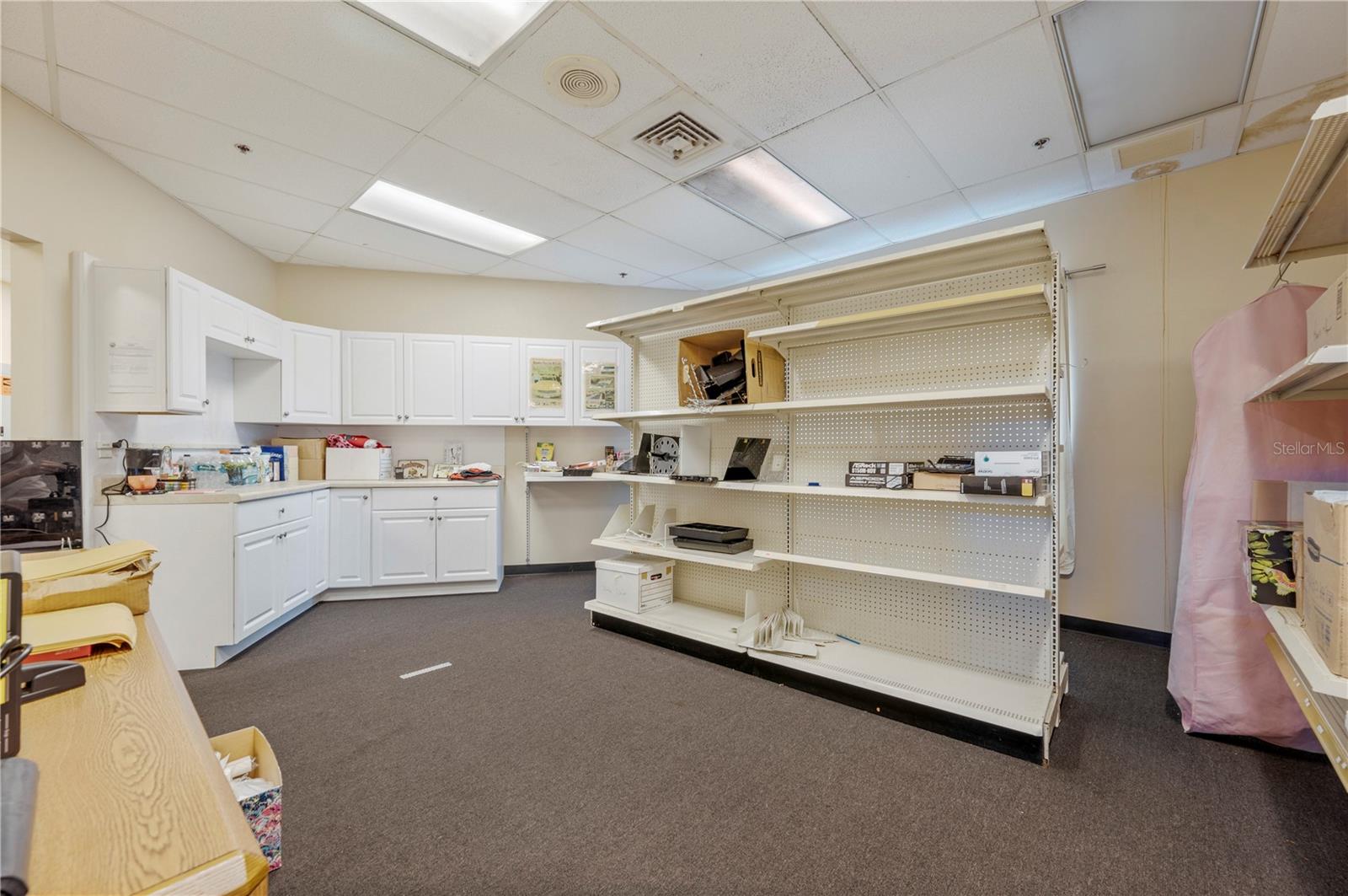 SEMINOLE LAKES PLAZA - Commercial Sale