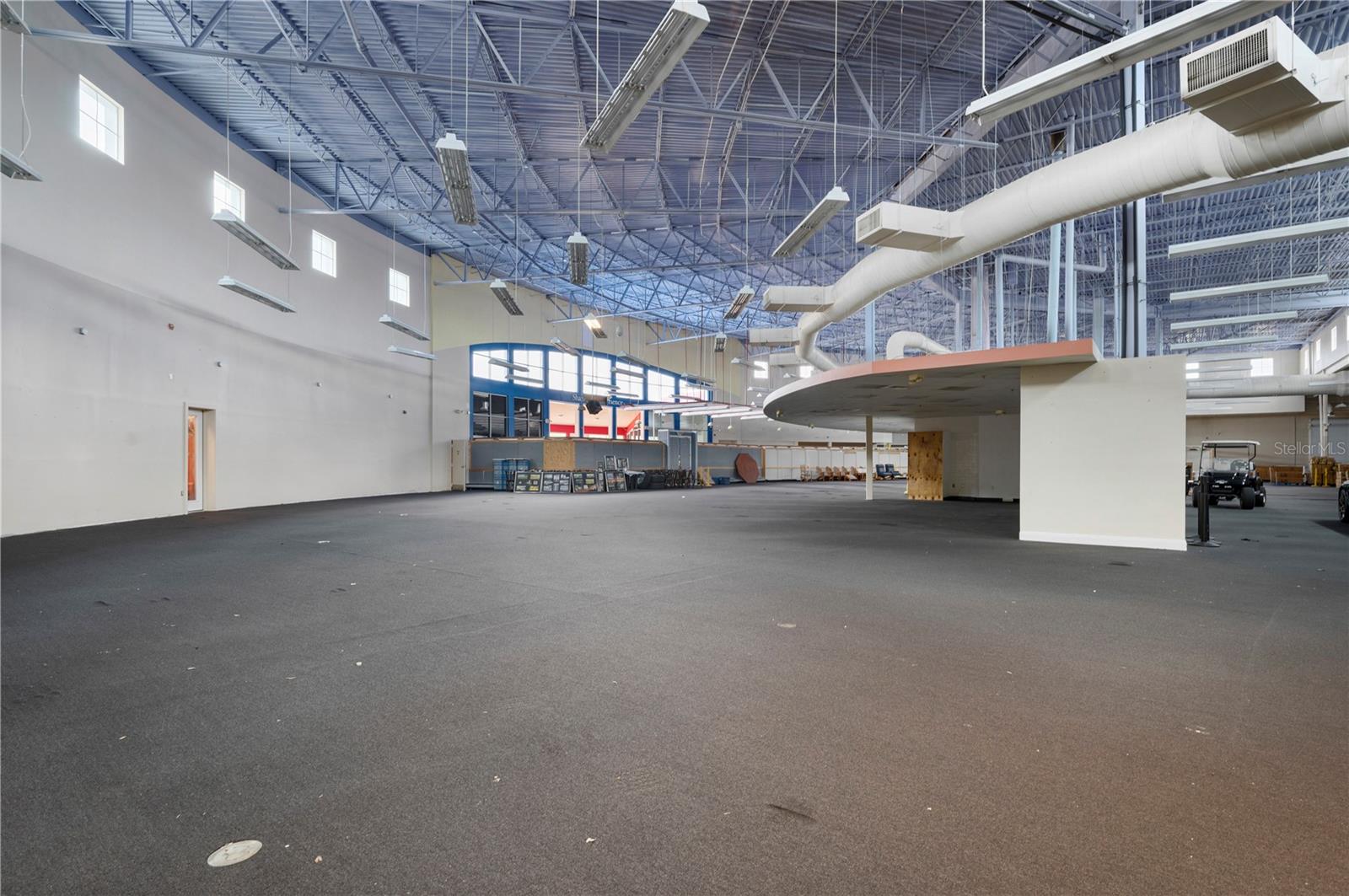 SEMINOLE LAKES PLAZA - Commercial Sale