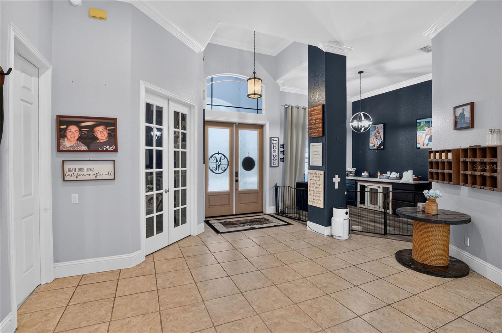 2325 CHESTERFIELD CIRCLE