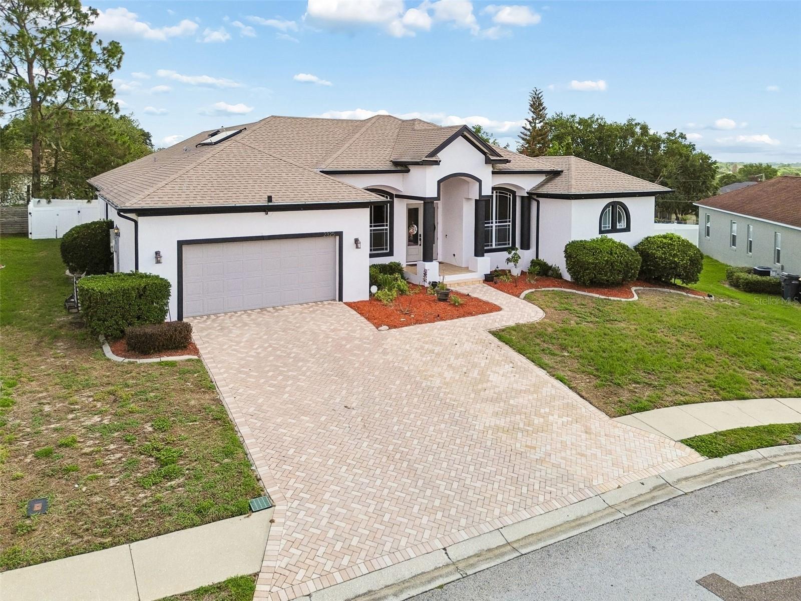 2325 CHESTERFIELD CIRCLE