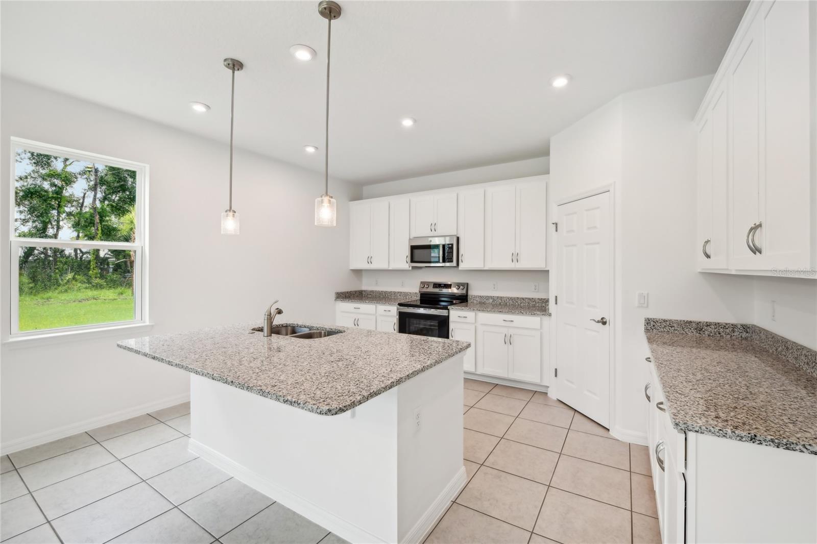 GROVES AT GRAND ISLAND - Residential