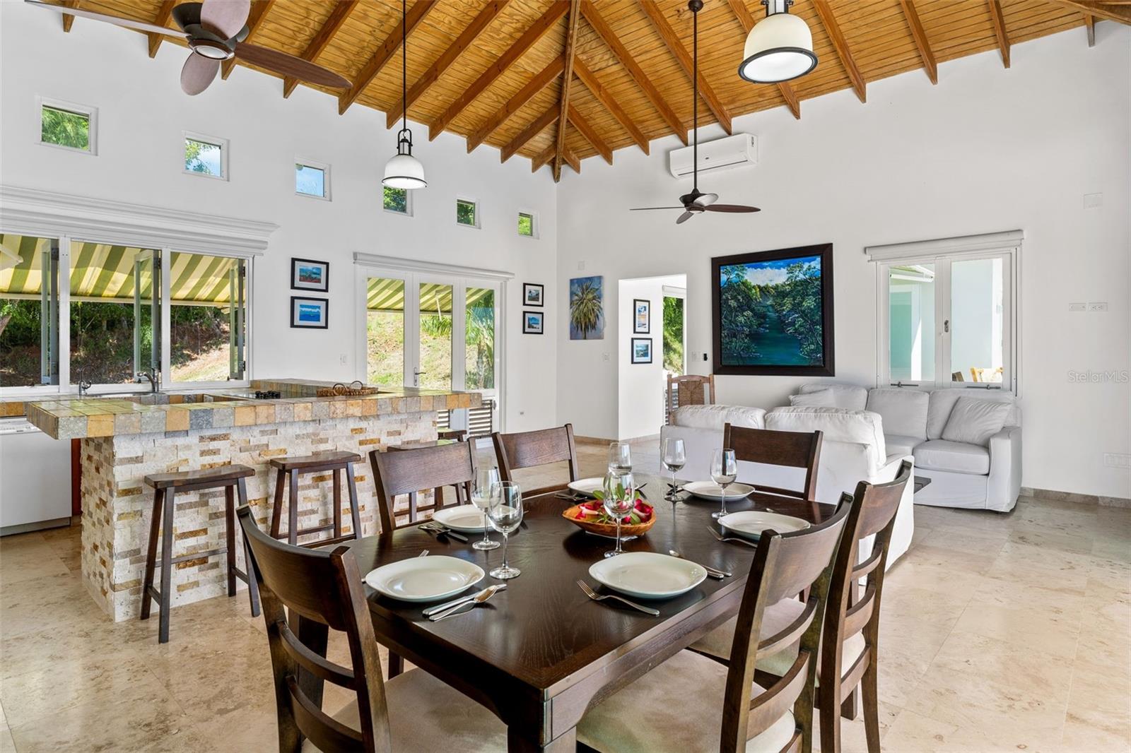 LAS PELAS - Residential