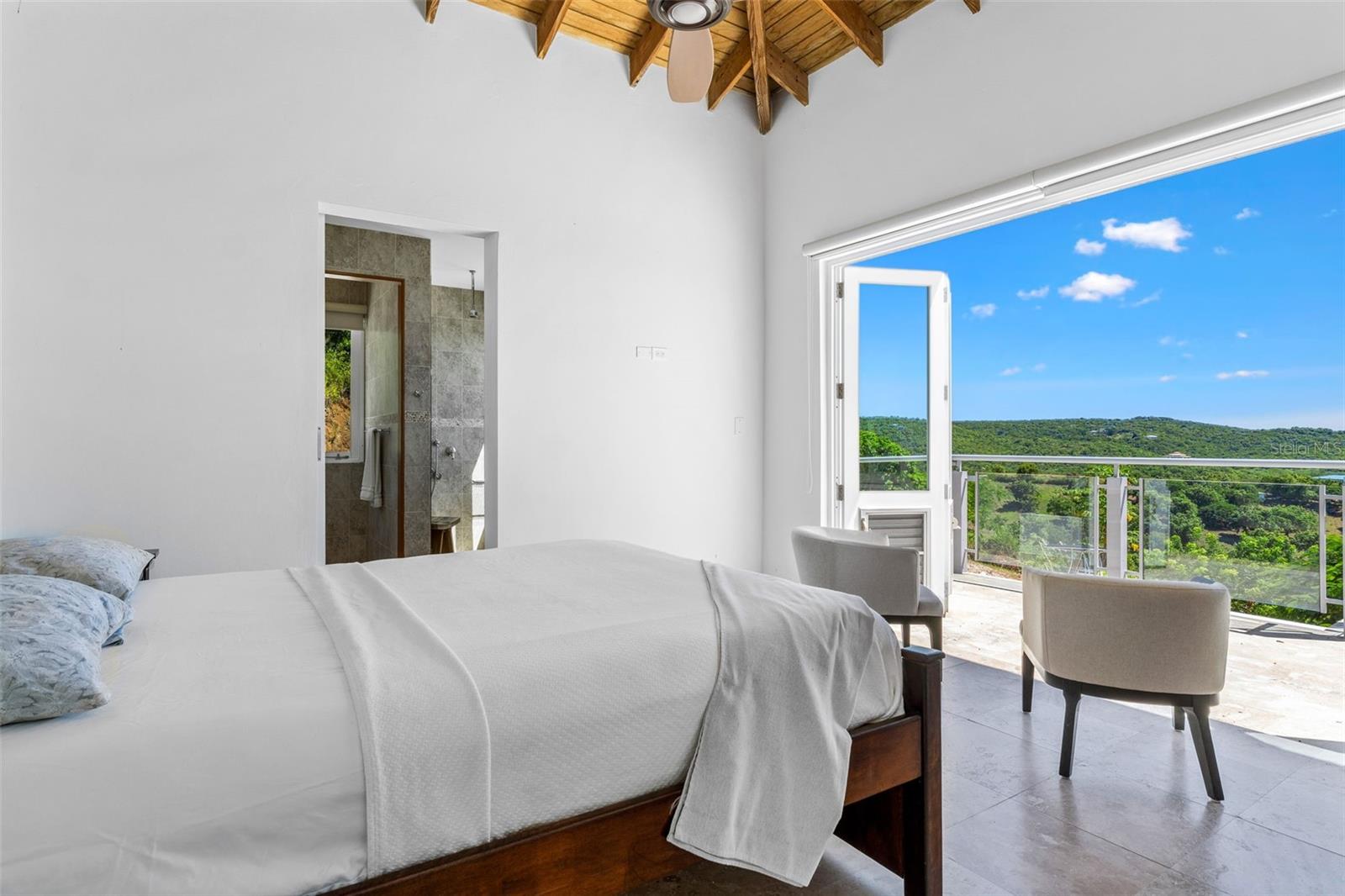 LAS PELAS - Residential