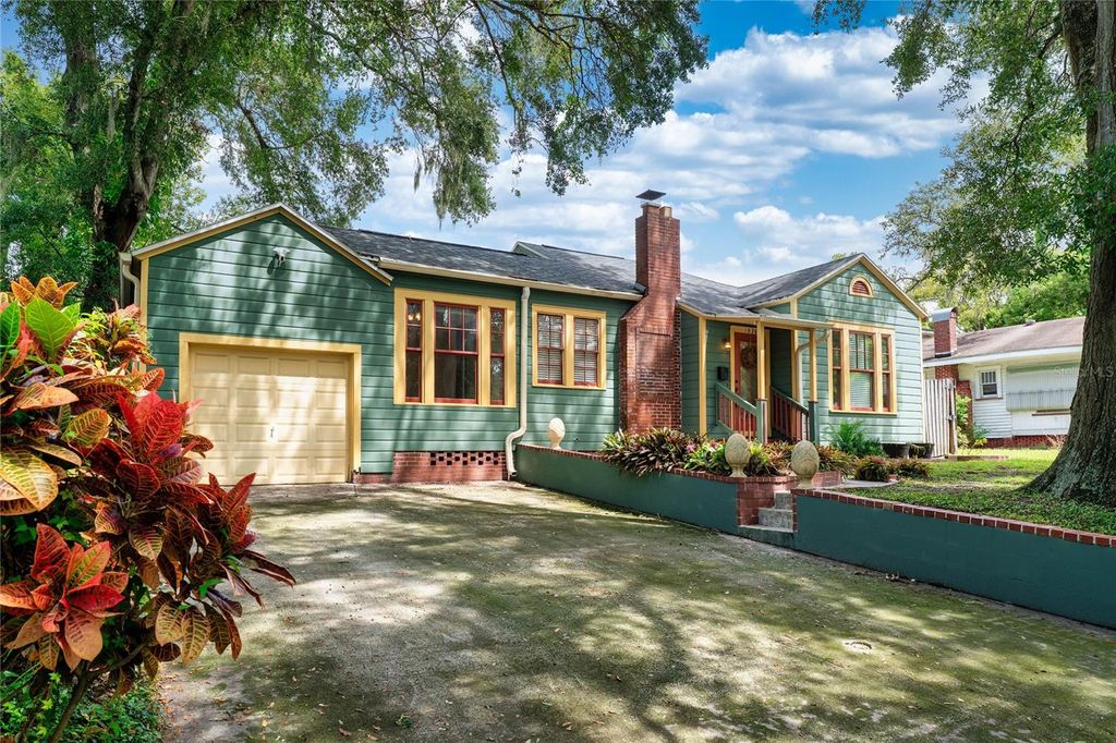 Photo of 1026 E Henry Avenue, Tampa, FL 33604 (MLS # TB8430264)