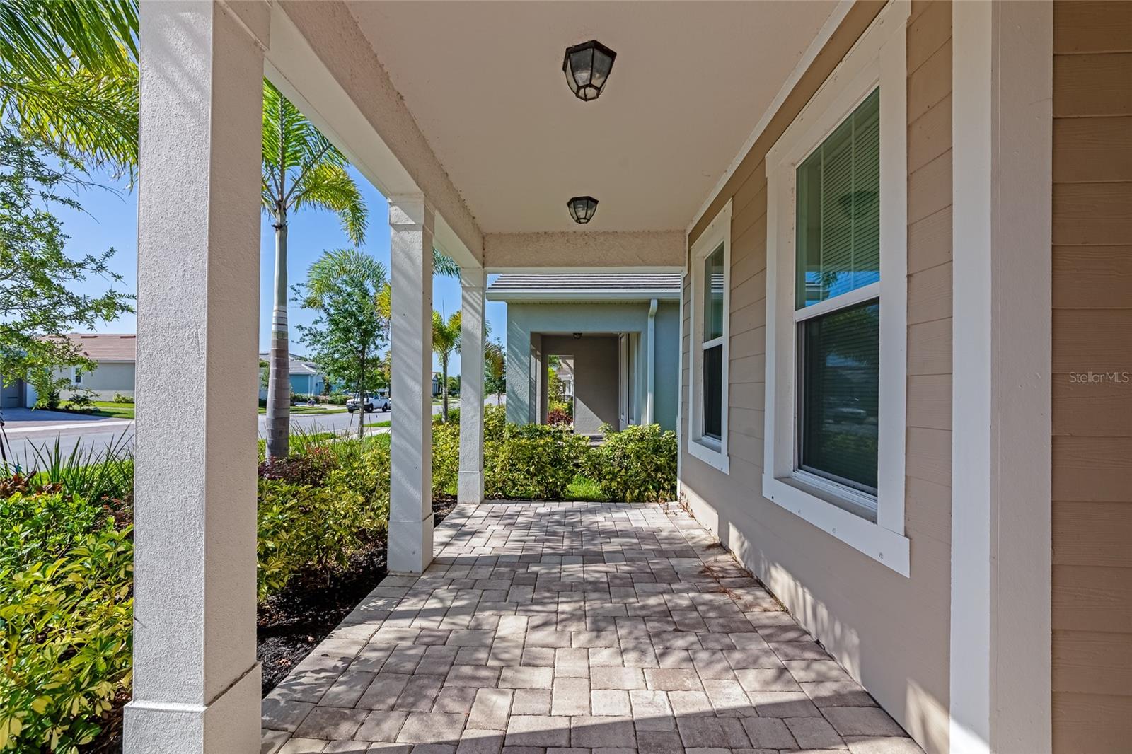 5798 LONG SHORE LOOP