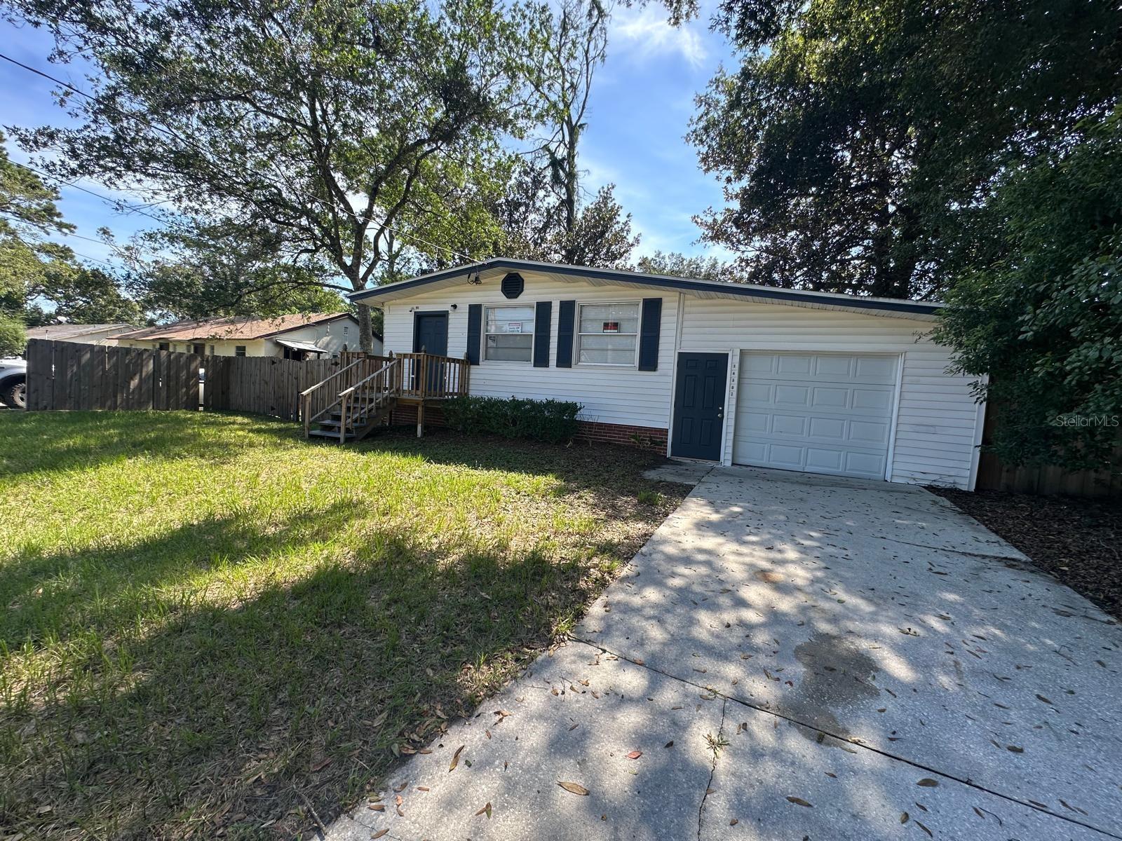1430 RON ROAD