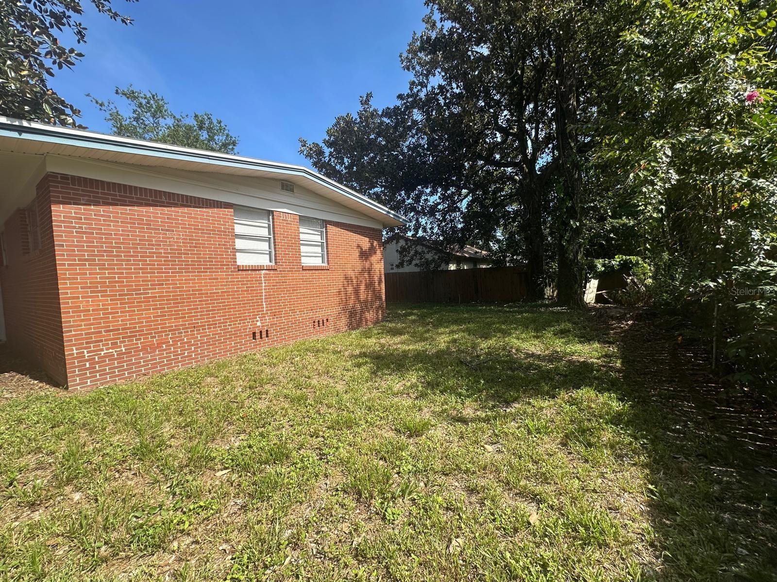 1430 RON ROAD