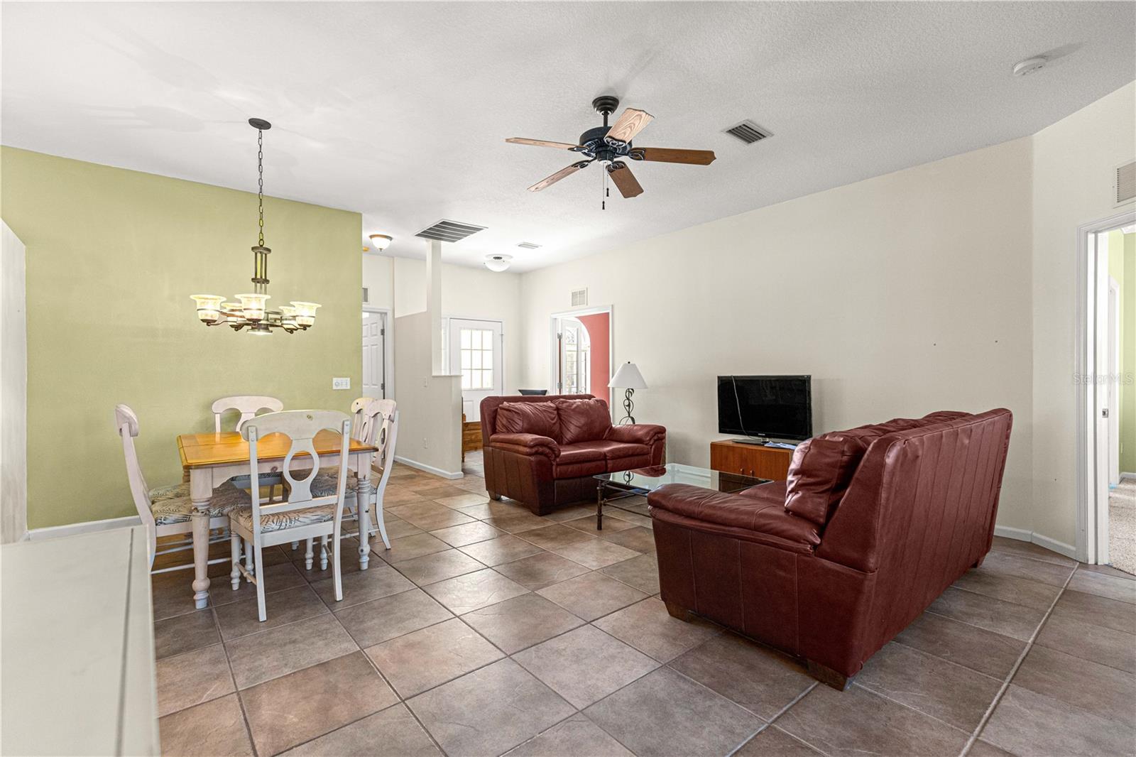 OCALA PALMS UN 06 - Residential