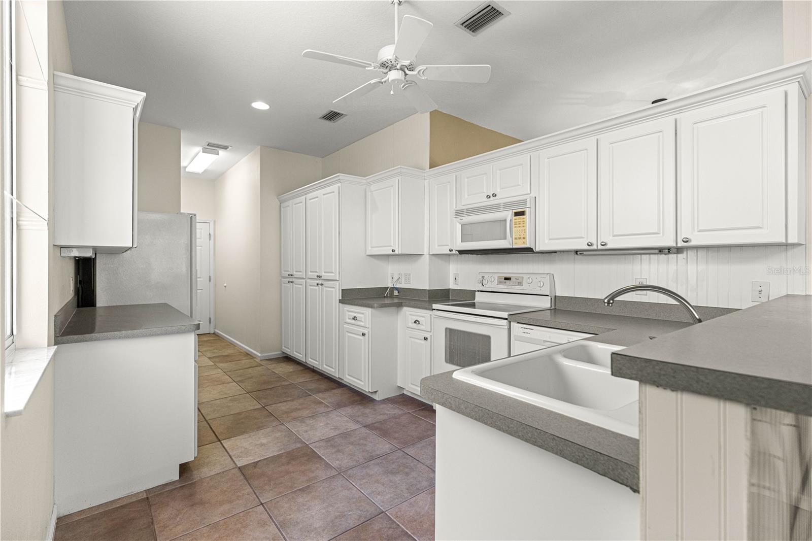 OCALA PALMS UN 06 - Residential