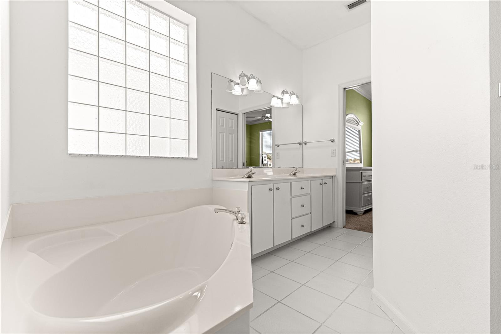 OCALA PALMS UN 06 - Residential